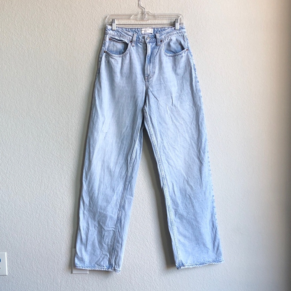 Abercrombie and Fitch Curve Love The Loose High Rise Jeans 28 6 Long